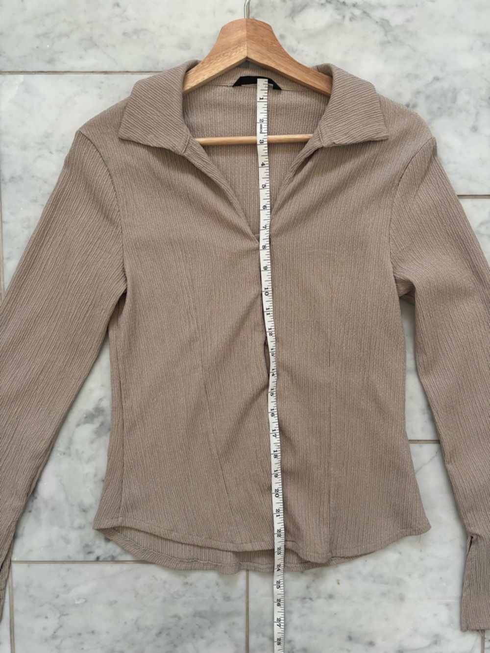 Defacto Collared Ribbed Button-Front Top in Taupe | size small - Picture 6 of 9